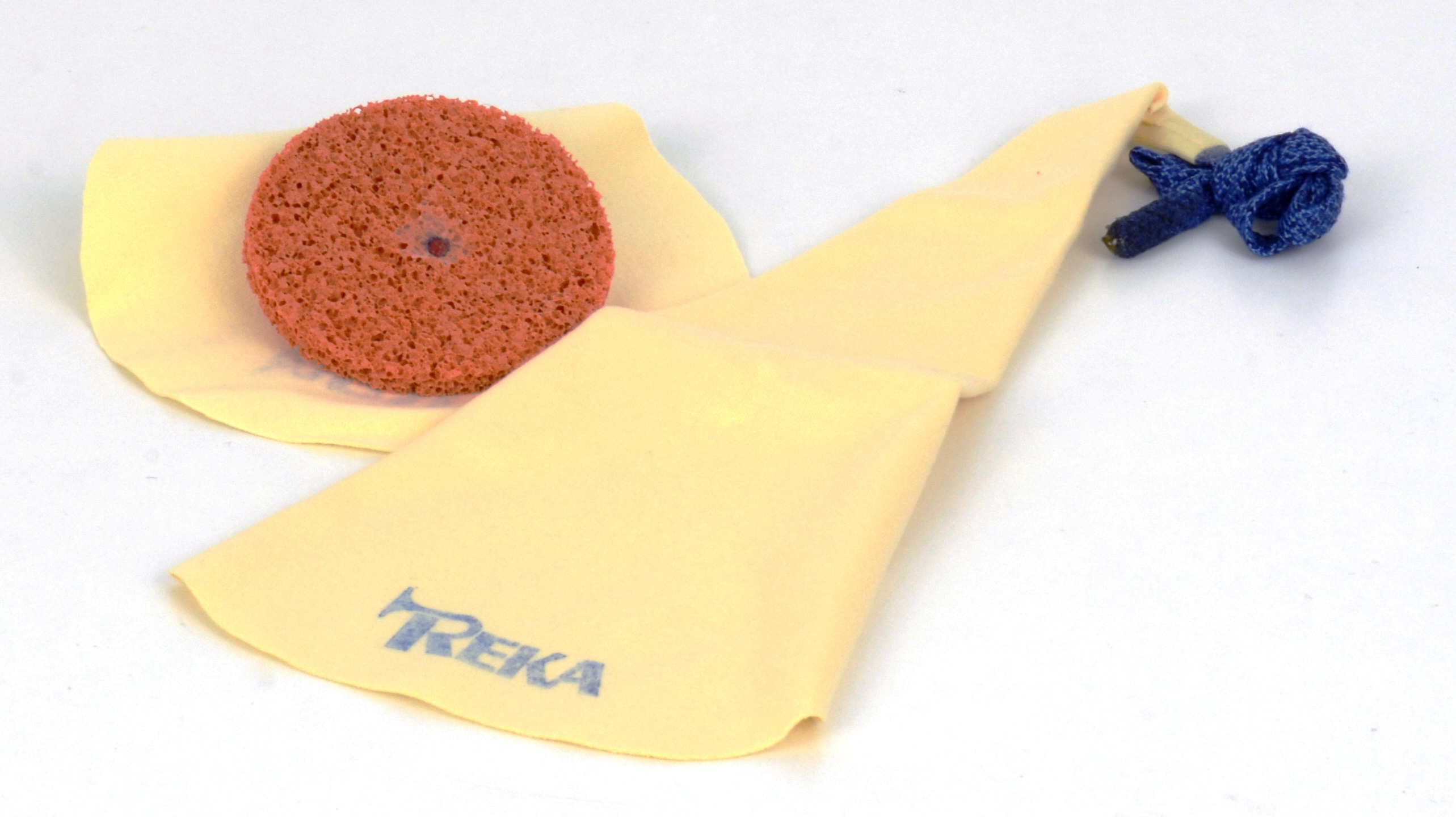 REKA Cleaning Set for Saxophone Alt-& Tenor or Bassclarinet REKA Cleaning Set for Saxophone Alt-& Tenor or Bassclarinet