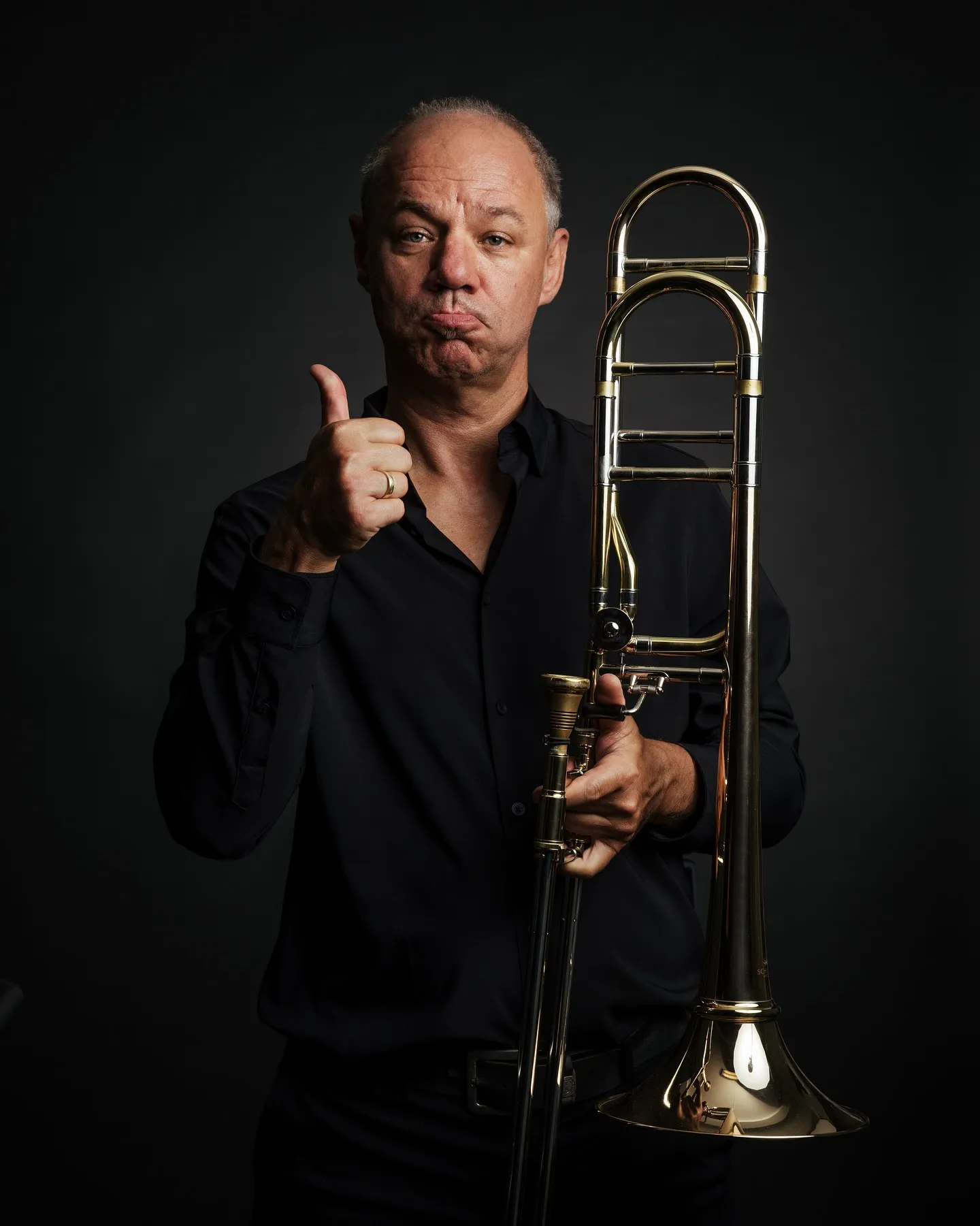 Last week, we had the pleasure of welcoming Gerhard Füssl #mnozilbrass to Schagerl!

We took fresh artist photos and he tested the latest Schagerl Signature Bb/F-Trombone „MNOZIL BRASS“ with detachable bell – right before the Mnozil Brass concert in Grafenegg. 🎶📸🎺

#schagerltrumpet #schagerlartist #inqualitywetrust #mnozilbrass #brassfamily #jointheclub