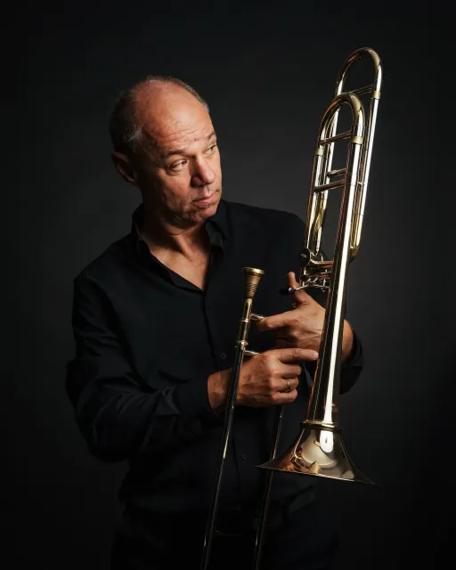 8eef8275babbd32e5dab49f0aa41b5fc