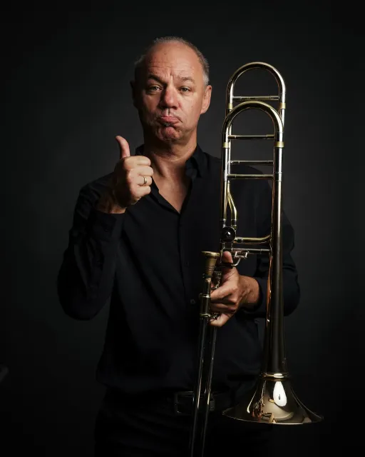 10ba8a89a8643587aee282555e7918c3