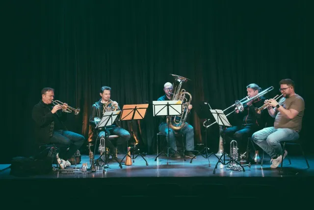 f65bdcd657310680066bb6ce00ad9347